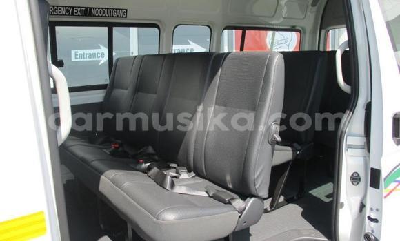 Acheter Occasion Voiture Toyota Hiace Blanc à Beitbridge, Matabeleland South Acheter Occasion Voiture Toyota Hiace Blanc à Beitbridge, Matabeleland South