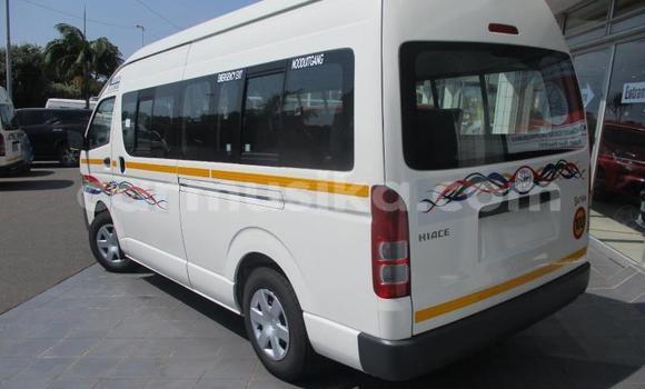 Acheter Occasion Voiture Toyota Hiace Blanc à Beitbridge, Matabeleland South Acheter Occasion Voiture Toyota Hiace Blanc à Beitbridge, Matabeleland South