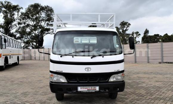 Acheter Occasion Utilitaire Toyota Dyna Blanc à Beitbridge, Matabeleland South Acheter Occasion Utilitaire Toyota Dyna Blanc à Beitbridge, Matabeleland South
