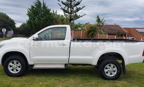 Nunua Ilio tumika Toyota Hilux Nyeupe Gari ndani ya Beitbridge nchini Matabeleland Kusini Nunua Ilio tumika Toyota Hilux Nyeupe Gari ndani ya Beitbridge nchini Matabeleland Kusini