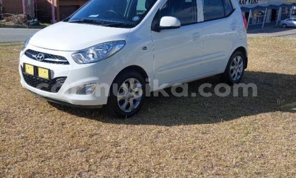 Tenga Tsaru Hyundai i10 Chena Mota in Beitbridge in Matabeleland South Tenga Tsaru Hyundai i10 Chena Mota in Beitbridge in Matabeleland South
