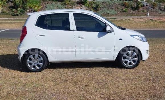 Tenga Tsaru Hyundai i10 Chena Mota in Beitbridge in Matabeleland South Tenga Tsaru Hyundai i10 Chena Mota in Beitbridge in Matabeleland South