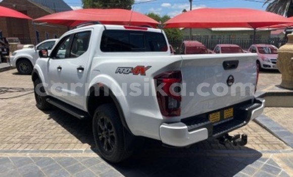 Acheter Occasion Voiture Nissan Navara Blanc à Beitbridge, Matabeleland South Acheter Occasion Voiture Nissan Navara Blanc à Beitbridge, Matabeleland South