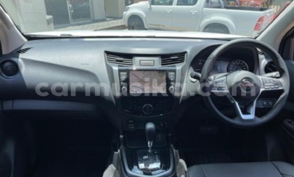 Acheter Occasion Voiture Nissan Navara Blanc à Beitbridge, Matabeleland South Acheter Occasion Voiture Nissan Navara Blanc à Beitbridge, Matabeleland South