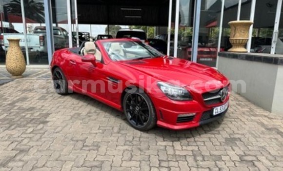 Acheter Occasion Voiture Mercedes-Benz CLS250 Rouge à Beitbridge, Matabeleland South Acheter Occasion Voiture Mercedes-Benz CLS250 Rouge à Beitbridge, Matabeleland South