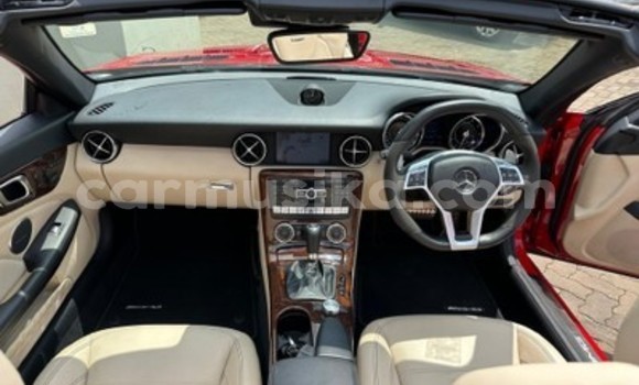 Acheter Occasion Voiture Mercedes-Benz CLS250 Rouge à Beitbridge, Matabeleland South Acheter Occasion Voiture Mercedes-Benz CLS250 Rouge à Beitbridge, Matabeleland South