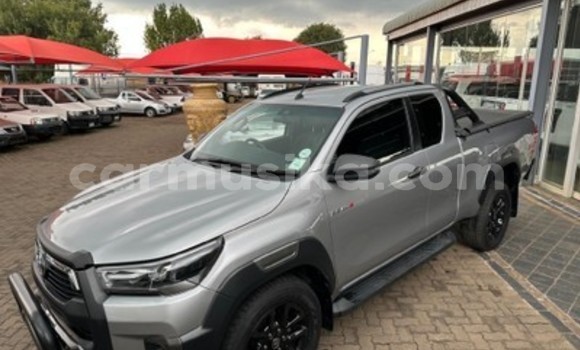 Tenga Tsaru Toyota Hilux Sirivha Mota in Beitbridge in Matabeleland South