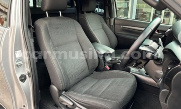 Acheter Occasion Voiture Toyota Hilux Gris à Beitbridge, Matabeleland South Acheter Occasion Voiture Toyota Hilux Gris à Beitbridge, Matabeleland South