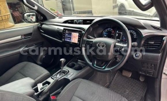 Acheter Occasion Voiture Toyota Hilux Gris à Beitbridge, Matabeleland South Acheter Occasion Voiture Toyota Hilux Gris à Beitbridge, Matabeleland South