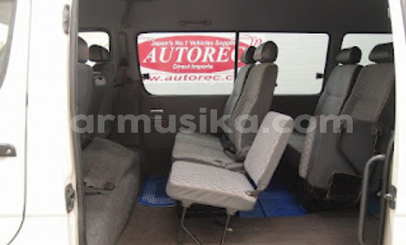 Acheter Occasion Voiture Toyota Hiace Blanc à Beitbridge, Matabeleland South Acheter Occasion Voiture Toyota Hiace Blanc à Beitbridge, Matabeleland South