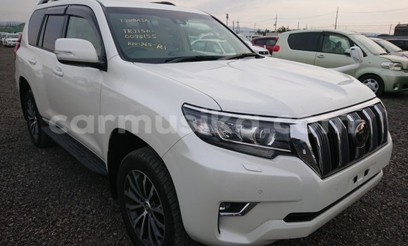 Buy Used Toyota Prado White Car in Beitbridge in Matabeleland South