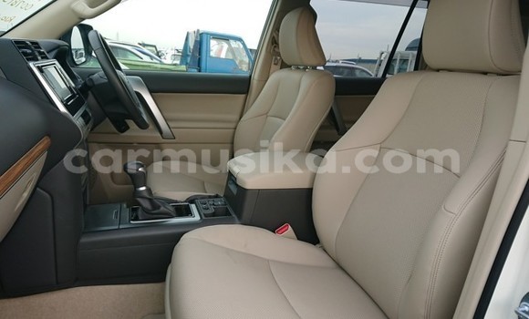 Acheter Occasion Voiture Toyota Prado Blanc à Beitbridge, Matabeleland South Acheter Occasion Voiture Toyota Prado Blanc à Beitbridge, Matabeleland South