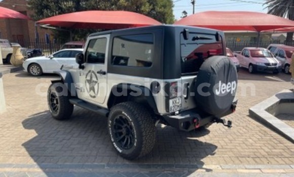 Acheter Occasion Voiture Jeep Wrangler Gris à Beitbridge, Matabeleland South Acheter Occasion Voiture Jeep Wrangler Gris à Beitbridge, Matabeleland South