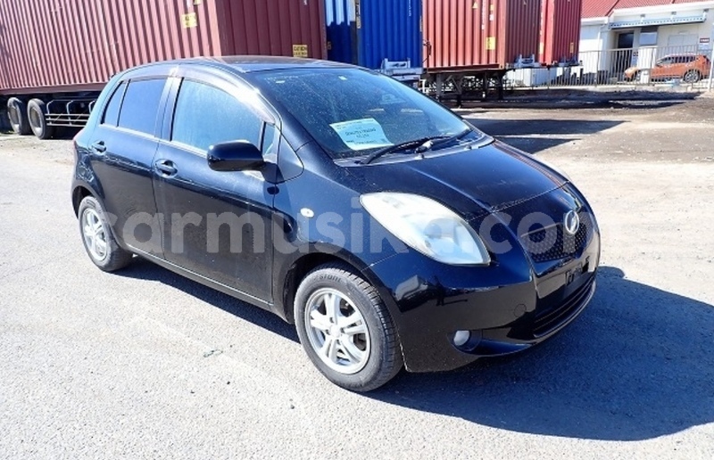 Big with watermark toyota vitz matabeleland south beitbridge 32950