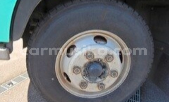 Acheter Occasion Utilitaire Hino 300 Vert à Beitbridge, Matabeleland South Acheter Occasion Utilitaire Hino 300 Vert à Beitbridge, Matabeleland South