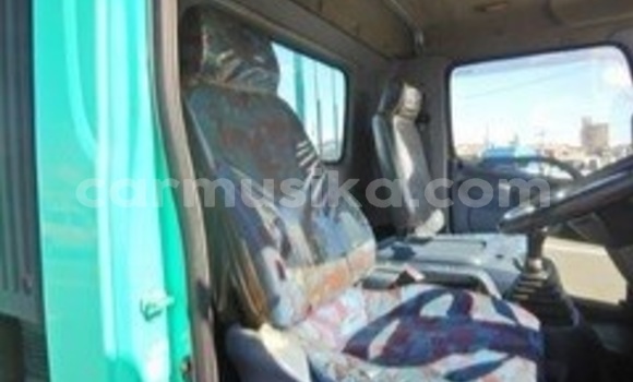 Acheter Occasion Utilitaire Hino 300 Vert à Beitbridge, Matabeleland South Acheter Occasion Utilitaire Hino 300 Vert à Beitbridge, Matabeleland South