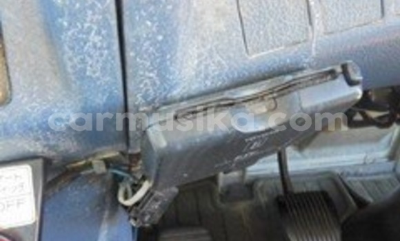 Acheter Occasion Utilitaire Hino 300 Vert à Beitbridge, Matabeleland South Acheter Occasion Utilitaire Hino 300 Vert à Beitbridge, Matabeleland South