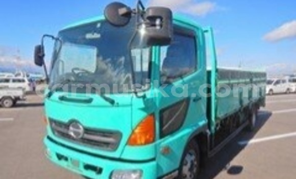 Acheter Occasion Utilitaire Hino 300 Vert à Beitbridge, Matabeleland South Acheter Occasion Utilitaire Hino 300 Vert à Beitbridge, Matabeleland South