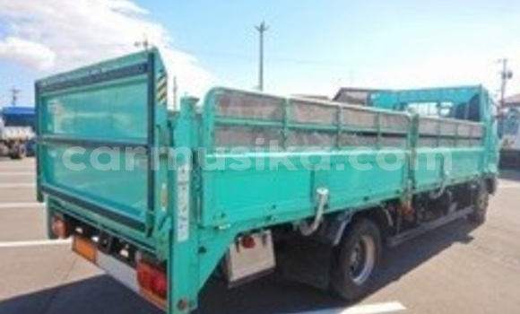 Acheter Occasion Utilitaire Hino 300 Vert à Beitbridge, Matabeleland South Acheter Occasion Utilitaire Hino 300 Vert à Beitbridge, Matabeleland South