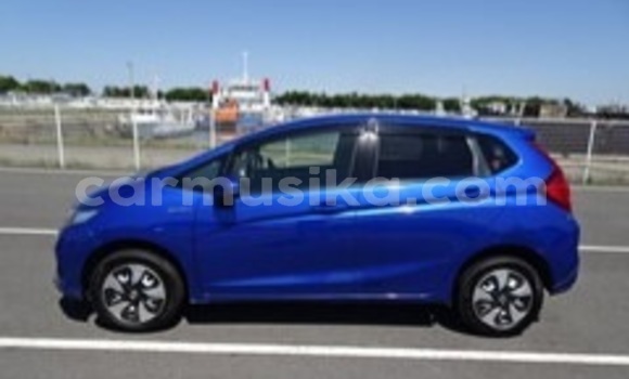 Nunua Ilio tumika Honda Fit Bluu Gari ndani ya Beitbridge nchini Matabeleland Kusini Nunua Ilio tumika Honda Fit Bluu Gari ndani ya Beitbridge nchini Matabeleland Kusini