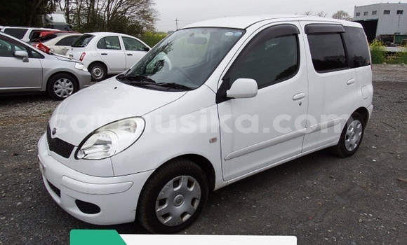 Buy Used Toyota FunCargo White Car in Beitbridge in Matabeleland South Buy Used Toyota FunCargo White Car in Beitbridge in Matabeleland South