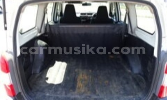 Acheter Occasion Voiture Toyota Probox Blanc à Beitbridge, Matabeleland South Acheter Occasion Voiture Toyota Probox Blanc à Beitbridge, Matabeleland South