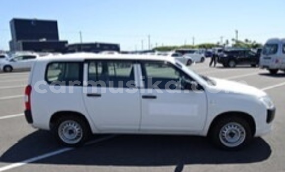 Acheter Occasion Voiture Toyota Probox Blanc à Beitbridge, Matabeleland South Acheter Occasion Voiture Toyota Probox Blanc à Beitbridge, Matabeleland South
