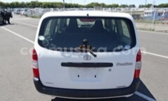 Acheter Occasion Voiture Toyota Probox Blanc à Beitbridge, Matabeleland South Acheter Occasion Voiture Toyota Probox Blanc à Beitbridge, Matabeleland South