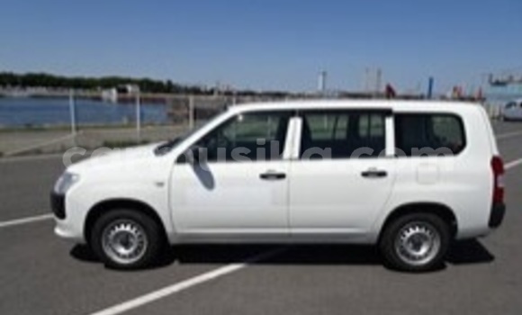 Acheter Occasion Voiture Toyota Probox Blanc à Beitbridge, Matabeleland South Acheter Occasion Voiture Toyota Probox Blanc à Beitbridge, Matabeleland South
