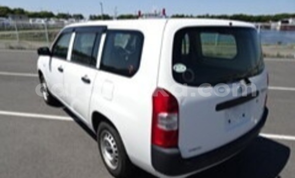 Acheter Occasion Voiture Toyota Probox Blanc à Beitbridge, Matabeleland South Acheter Occasion Voiture Toyota Probox Blanc à Beitbridge, Matabeleland South
