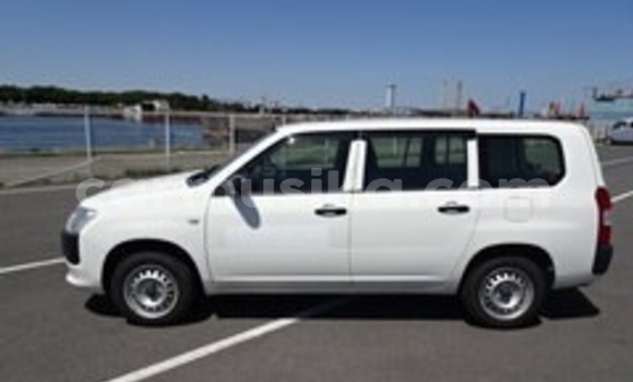 Acheter Occasion Voiture Toyota Probox Blanc à Beitbridge, Matabeleland South Acheter Occasion Voiture Toyota Probox Blanc à Beitbridge, Matabeleland South