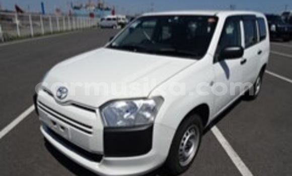 Acheter Occasion Voiture Toyota Probox Blanc à Beitbridge, Matabeleland South Acheter Occasion Voiture Toyota Probox Blanc à Beitbridge, Matabeleland South