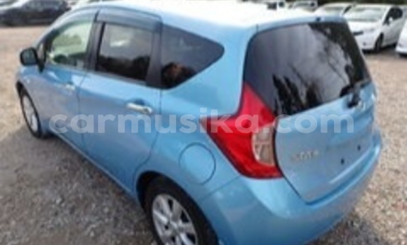 Nunua Ilio tumika Toyota Platz Bluu Gari ndani ya Beitbridge nchini Matabeleland Kusini Nunua Ilio tumika Toyota Platz Bluu Gari ndani ya Beitbridge nchini Matabeleland Kusini