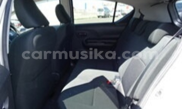 Nunua Ilio tumika Toyota Aqua Fedha Gari ndani ya Beitbridge nchini Matabeleland Kusini Nunua Ilio tumika Toyota Aqua Fedha Gari ndani ya Beitbridge nchini Matabeleland Kusini