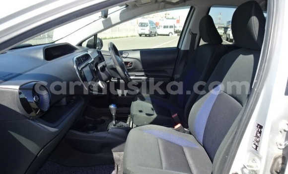 Nunua Ilio tumika Toyota Aqua Fedha Gari ndani ya Beitbridge nchini Matabeleland Kusini Nunua Ilio tumika Toyota Aqua Fedha Gari ndani ya Beitbridge nchini Matabeleland Kusini