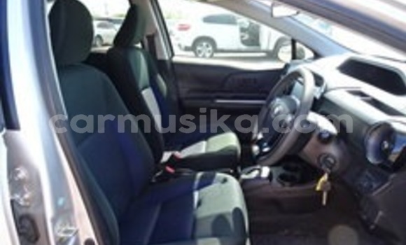 Nunua Ilio tumika Toyota Aqua Fedha Gari ndani ya Beitbridge nchini Matabeleland Kusini Nunua Ilio tumika Toyota Aqua Fedha Gari ndani ya Beitbridge nchini Matabeleland Kusini