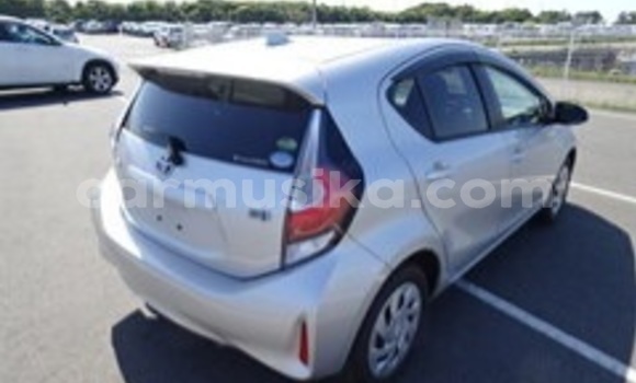 Nunua Ilio tumika Toyota Aqua Fedha Gari ndani ya Beitbridge nchini Matabeleland Kusini Nunua Ilio tumika Toyota Aqua Fedha Gari ndani ya Beitbridge nchini Matabeleland Kusini