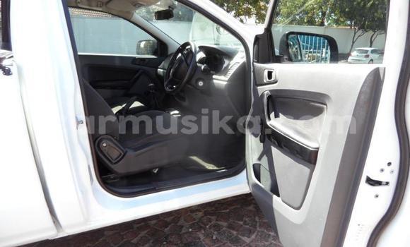 Acheter Occasion Voiture Ford Ranger Blanc à Beitbridge, Matabeleland South Acheter Occasion Voiture Ford Ranger Blanc à Beitbridge, Matabeleland South