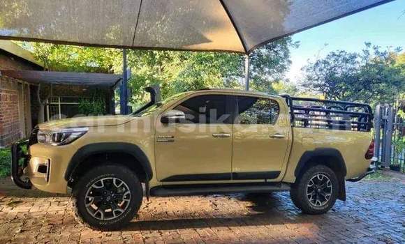 Tenga Tsaru Toyota Hilux Zvimwe Mota in Beitbridge in Matabeleland South Tenga Tsaru Toyota Hilux Zvimwe Mota in Beitbridge in Matabeleland South