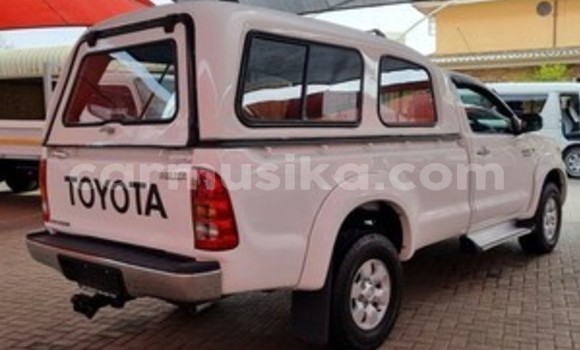 Acheter Occasion Voiture Toyota Hilux Blanc à Beitbridge, Matabeleland South Acheter Occasion Voiture Toyota Hilux Blanc à Beitbridge, Matabeleland South