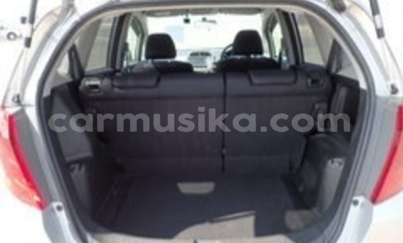 Nunua Ilio tumika Honda Fit Fedha Gari ndani ya Beitbridge nchini Matabeleland Kusini Nunua Ilio tumika Honda Fit Fedha Gari ndani ya Beitbridge nchini Matabeleland Kusini