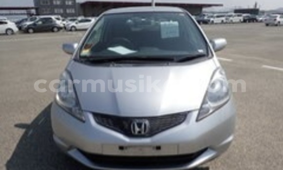 Nunua Ilio tumika Honda Fit Fedha Gari ndani ya Beitbridge nchini Matabeleland Kusini Nunua Ilio tumika Honda Fit Fedha Gari ndani ya Beitbridge nchini Matabeleland Kusini