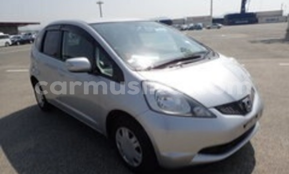 Nunua Ilio tumika Honda Fit Fedha Gari ndani ya Beitbridge nchini Matabeleland Kusini Nunua Ilio tumika Honda Fit Fedha Gari ndani ya Beitbridge nchini Matabeleland Kusini