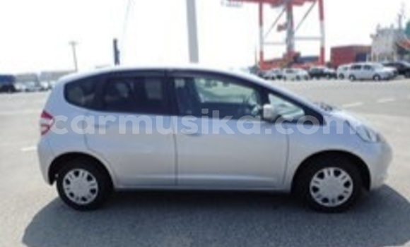 Nunua Ilio tumika Honda Fit Fedha Gari ndani ya Beitbridge nchini Matabeleland Kusini Nunua Ilio tumika Honda Fit Fedha Gari ndani ya Beitbridge nchini Matabeleland Kusini