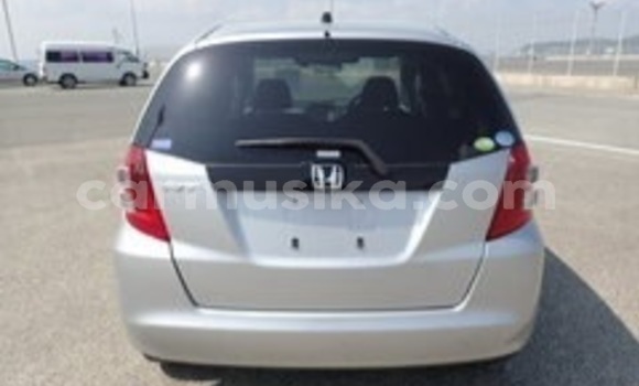 Nunua Ilio tumika Honda Fit Fedha Gari ndani ya Beitbridge nchini Matabeleland Kusini Nunua Ilio tumika Honda Fit Fedha Gari ndani ya Beitbridge nchini Matabeleland Kusini