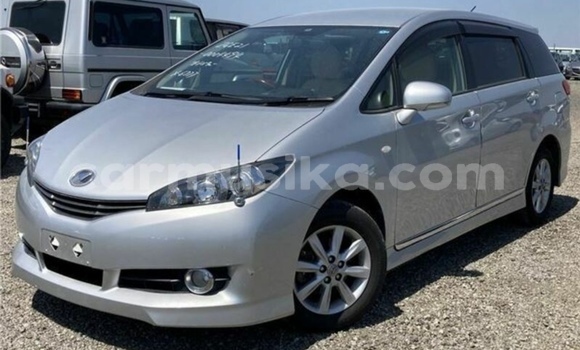 Buy Used Toyota Wish Silver Car in Beitbridge in Matabeleland South