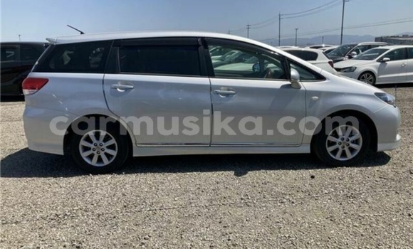 Tenga Tsaru Toyota Wish Sirivha Mota in Beitbridge in Matabeleland South Tenga Tsaru Toyota Wish Sirivha Mota in Beitbridge in Matabeleland South