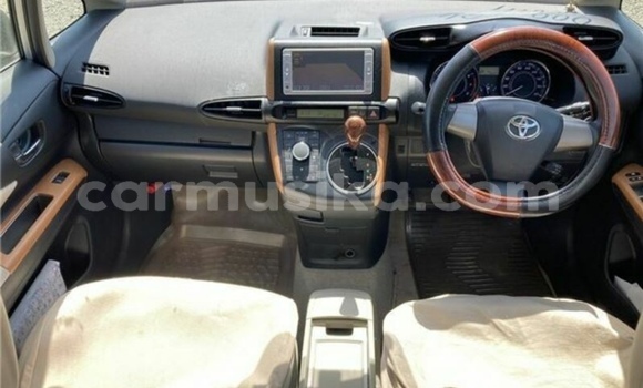 Tenga Tsaru Toyota Wish Sirivha Mota in Beitbridge in Matabeleland South Tenga Tsaru Toyota Wish Sirivha Mota in Beitbridge in Matabeleland South