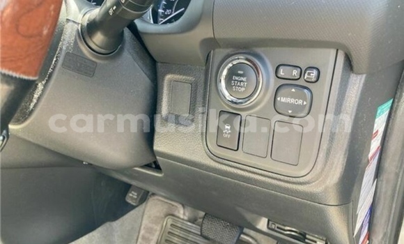 Tenga Tsaru Toyota Wish Sirivha Mota in Beitbridge in Matabeleland South Tenga Tsaru Toyota Wish Sirivha Mota in Beitbridge in Matabeleland South