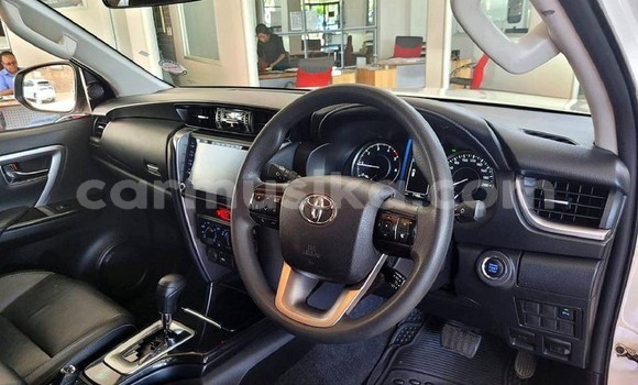 Acheter Occasion Voiture Toyota Fortuner Gris à Beitbridge, Matabeleland South Acheter Occasion Voiture Toyota Fortuner Gris à Beitbridge, Matabeleland South